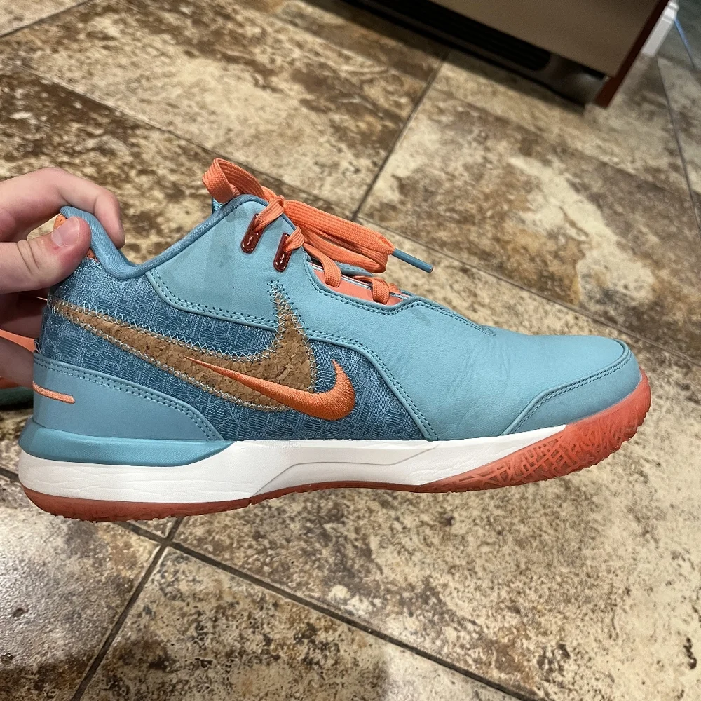 ZM Lebron NXXT GEN AMPD Shoes - Picture 2 of 9